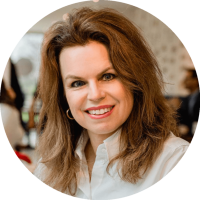 Nathalie Salibian-Waltz – Social Media und Recht